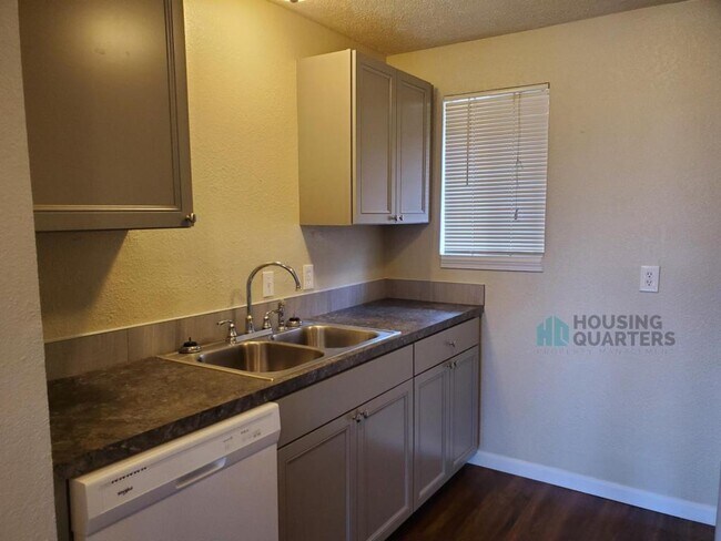 Foto del edificio - 2915 N Mayfair St