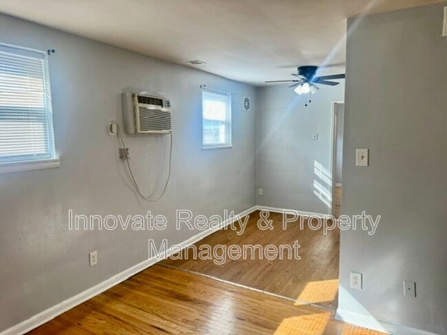 Building Photo - 9513 Hoff St
