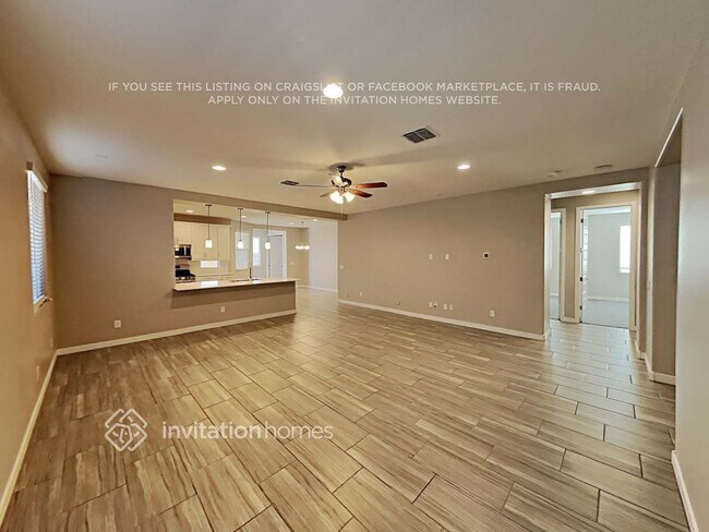 Building Photo - 5921 N 195th Dr