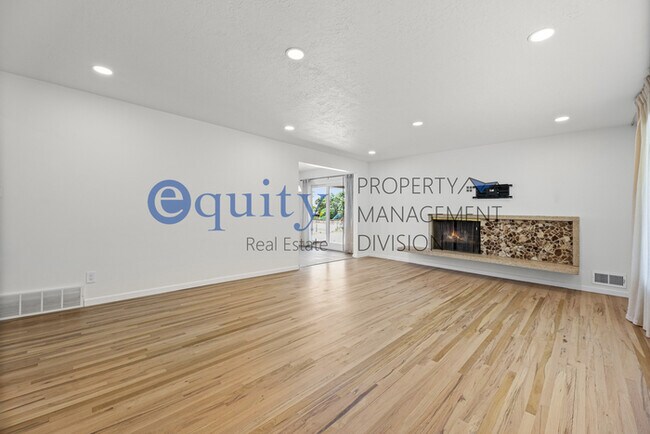 Foto del edificio - 8894 S 540 E