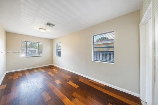 Photo - Adams Street House