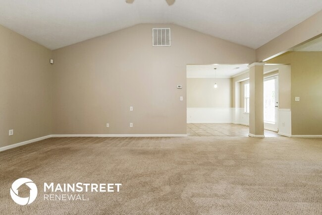 Foto del edificio - 437 Summer Hill Cir