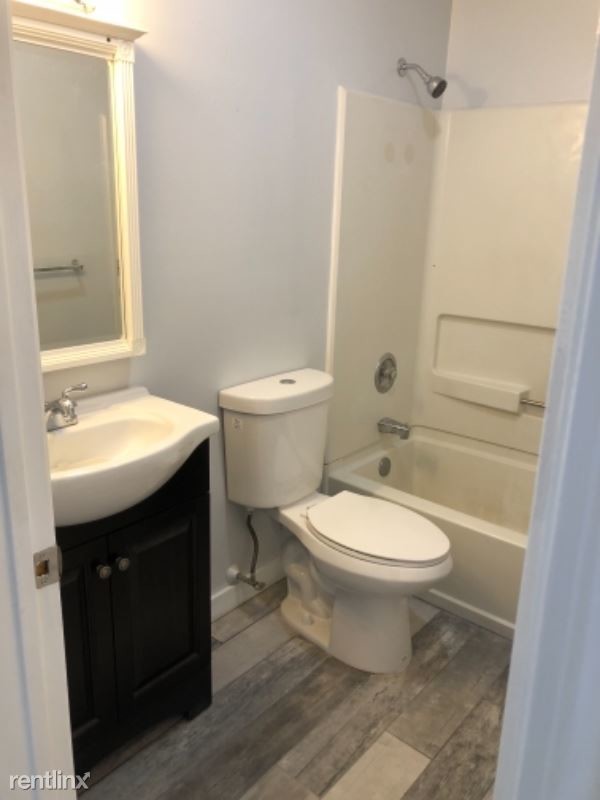 Building Photo - 1 br, 1 bath Condo - 264 8 Unit 8