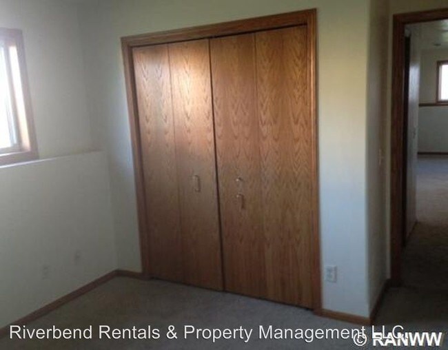 Building Photo - 4 br, 2 bath House - 1824 Sherwood Blvd