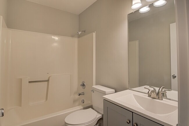 Foto del edificio - 828 Brickwood Ct