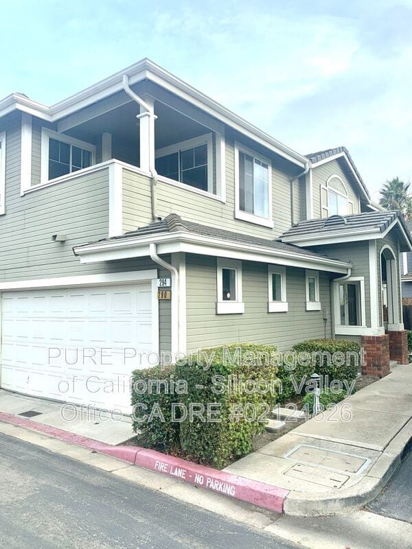 Primary Photo - 290 Gemstone Way