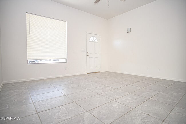 Building Photo - 13106 Cleethorpes St