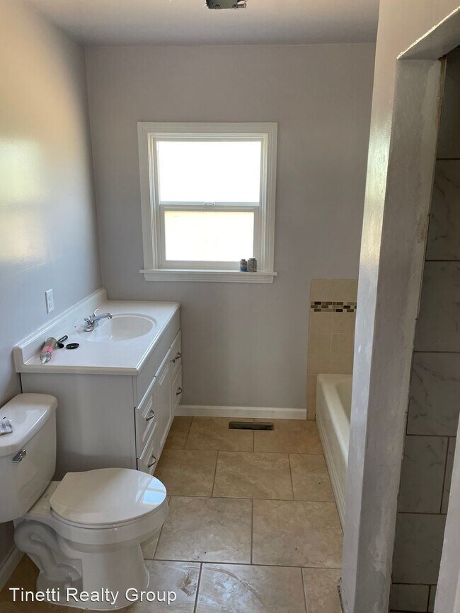 Foto del edificio - 5 br, 2 bath House - 5781 Grove Ave.