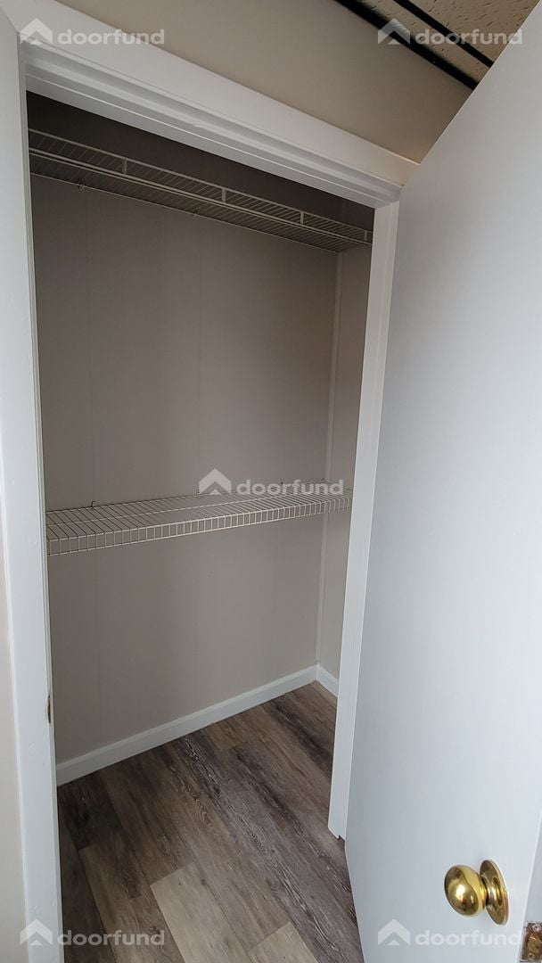 Building Photo - 290 Central St