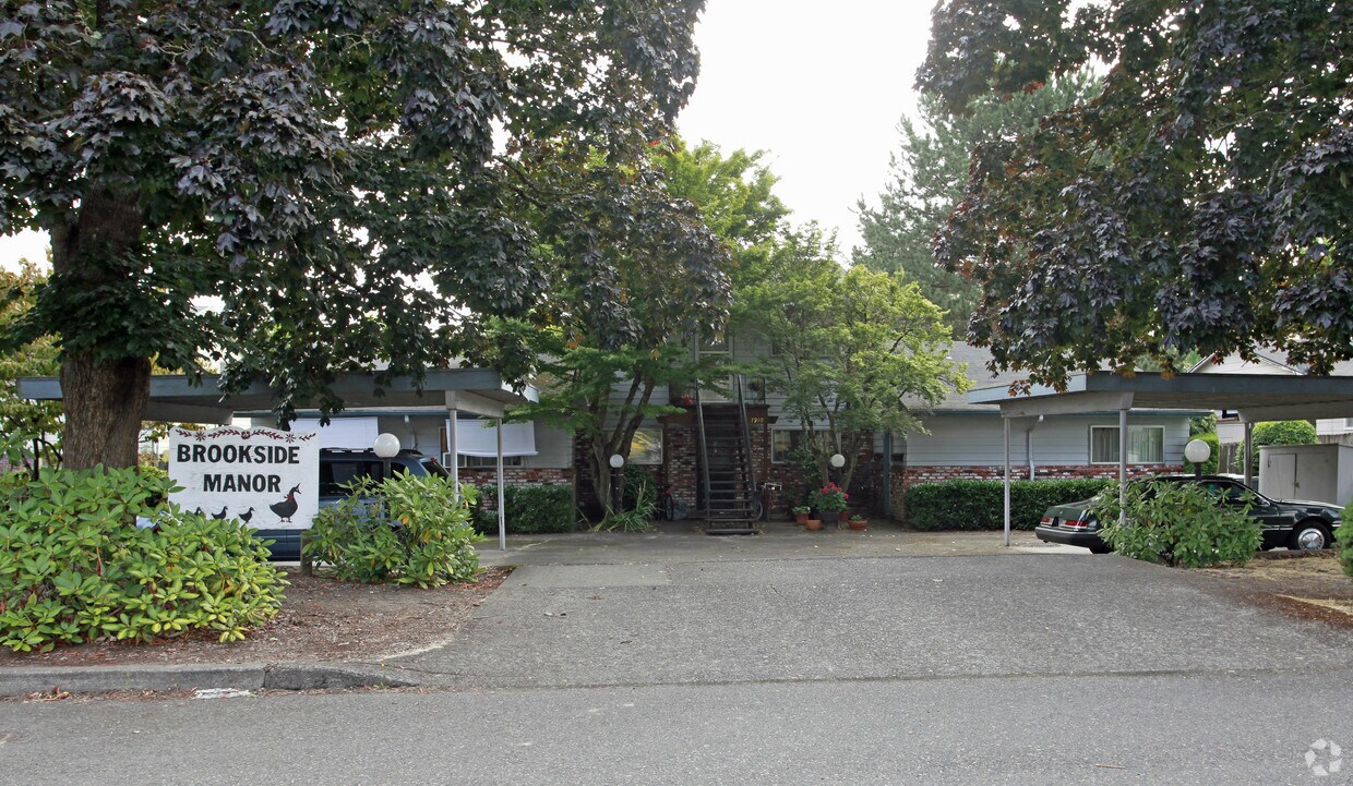 Primary Photo - Brookside Manor
