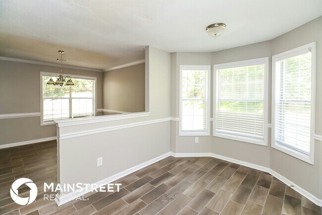 Foto del edificio - 1012 Forest Glen