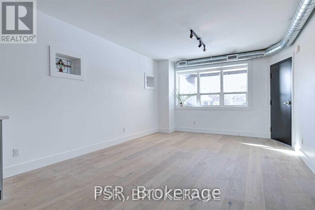 Photo du bâtiment - 87 Hammersmith Ave