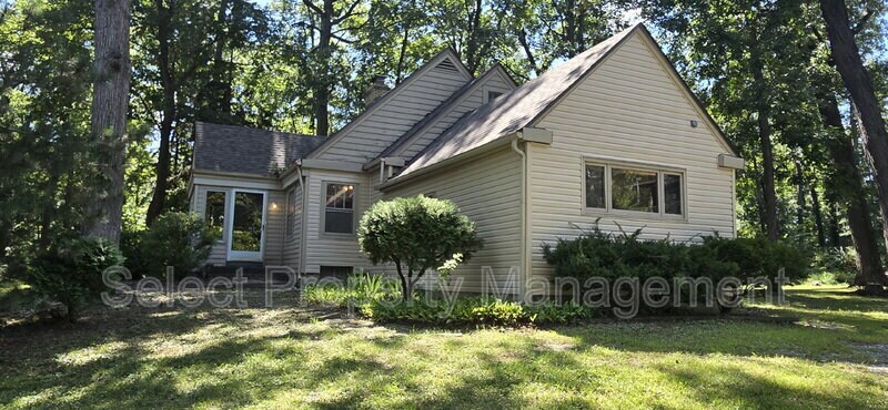 Foto principal - 7506 W Jefferson Blvd