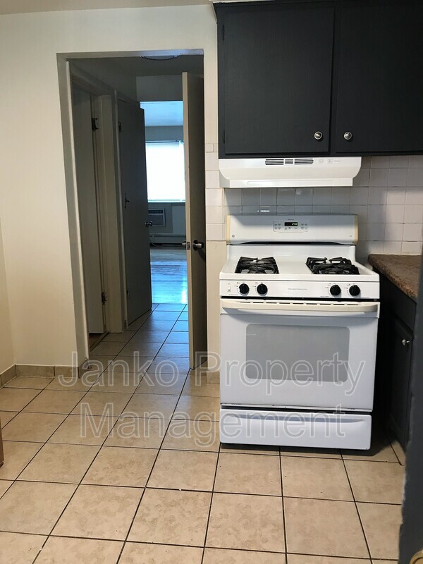 Building Photo - 2108 S 17th Ave