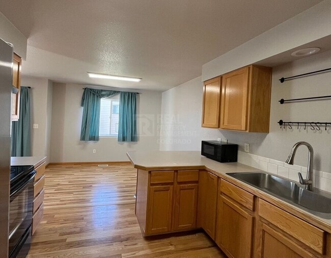 Building Photo - 1044 Winona Cir