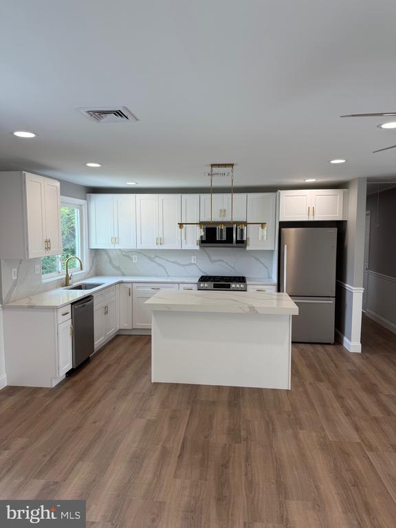Building Photo - 1201 Stotesbury Ave