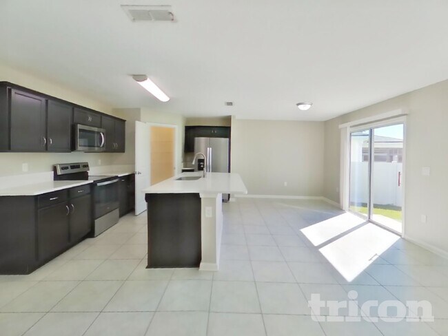 Foto del edificio - 1916 Constitutional Republic Pl