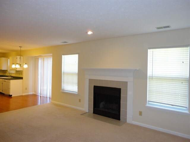 Building Photo - 6295 Valleyview Drive