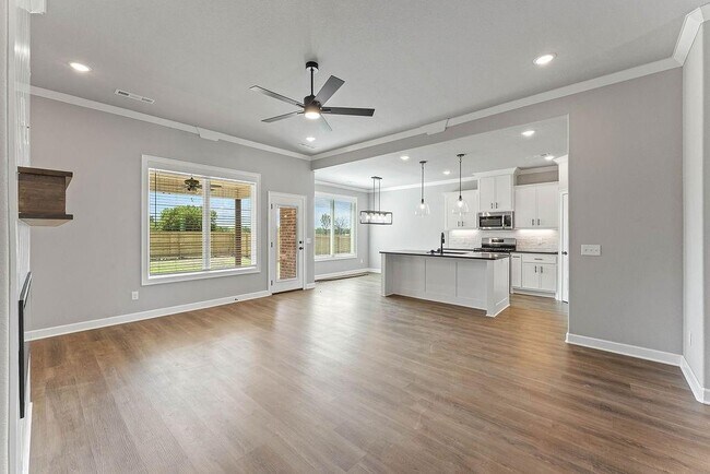 Building Photo - 1901 Ferguson St