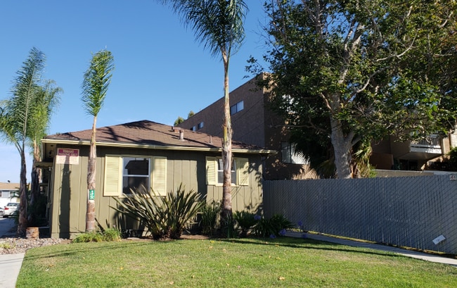Foto del edificio - 724 Cory Dr