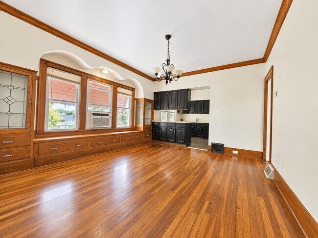 Building Photo - 4878 E 93rd St
