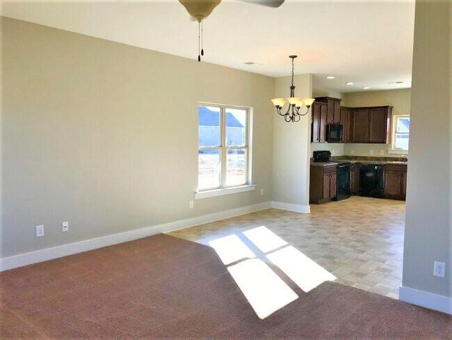 Foto del edificio - Home in Calera, AL.. View with 48 Hours Notice!