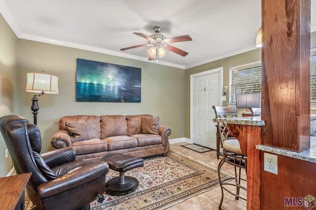 Photo - 1290 Park Blvd Apartment