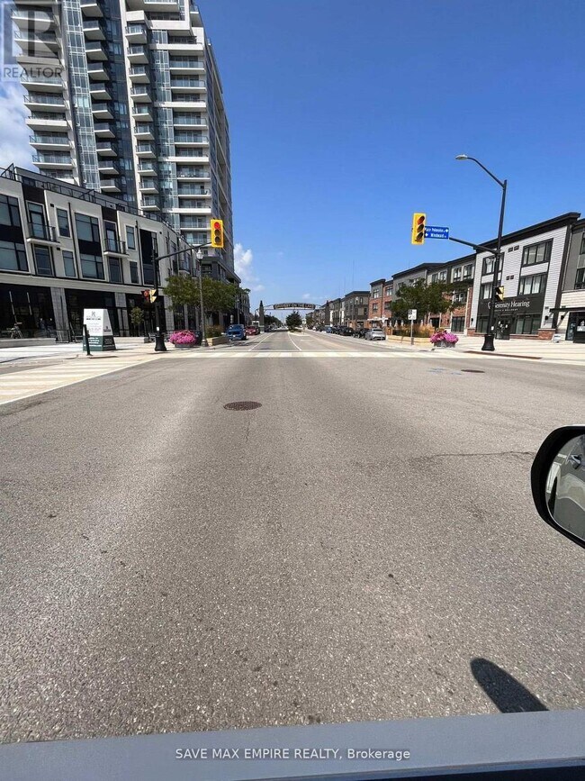 Photo du bâtiment - 385 Winston Rd