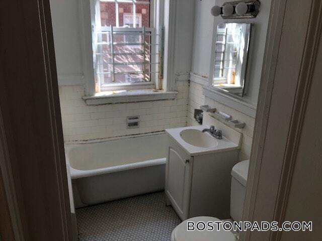 Building Photo - 18 Chauncy St