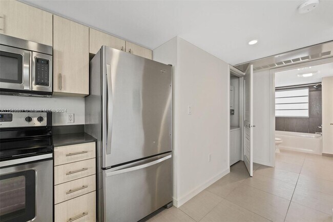 Foto del edificio - 910 West Ave