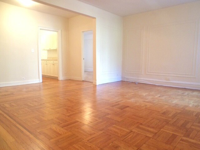 Foto del edificio - 106 Pinehurst Avenue