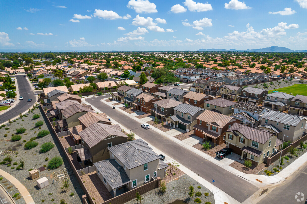Foto aérea - Enclave at Madera Parc