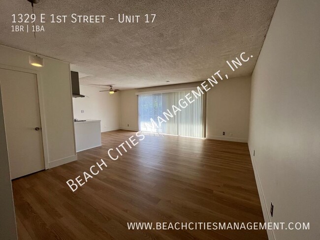 Building Photo - Stunning 1 Bedroom 1 Bath Condo Just One B...