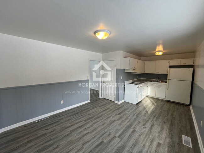 Building Photo - 2002 Kerrwood Dr