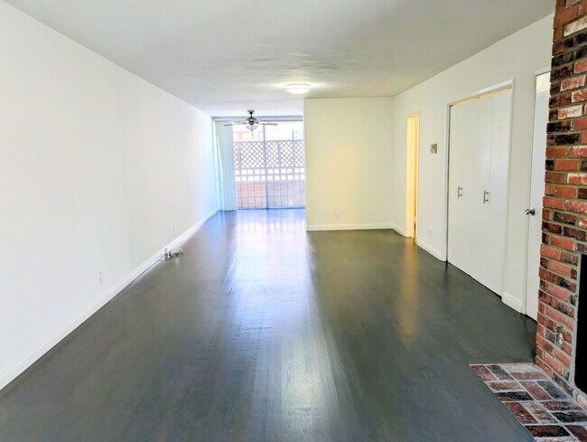 Área de estar - 129 Marguerita Ave