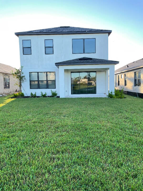 Foto del edificio - 15265 Shady Palms Ln