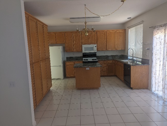 Building Photo - 5248 Venus Dr