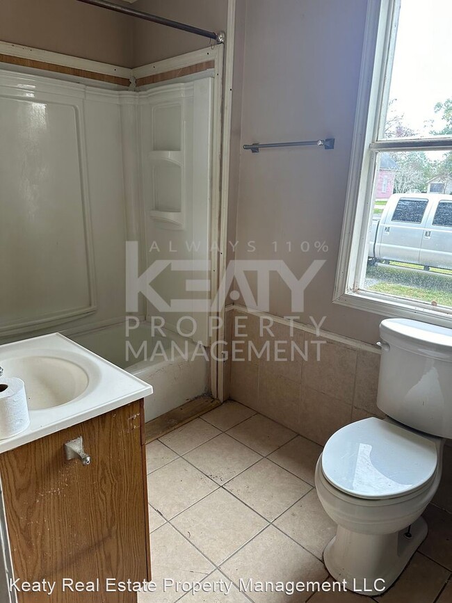 Foto del edificio - 1 br, 1 bath House - 403 1/2 East Oak Street