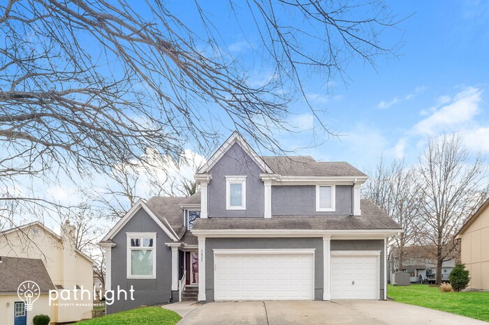 Primary Photo - 2435 Northwest Shady Bend Lane, Lee's Summ...