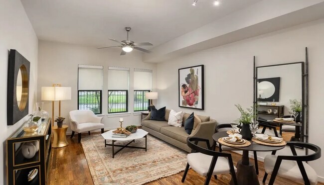 Building Photo - Upscale 1/1 Apt – Style, Comfort & Convenience!