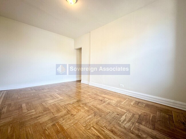 Foto del edificio - 1544 Gillespie Avenue