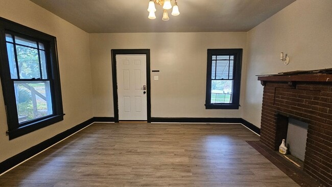 Building Photo - 52-56 Rowland