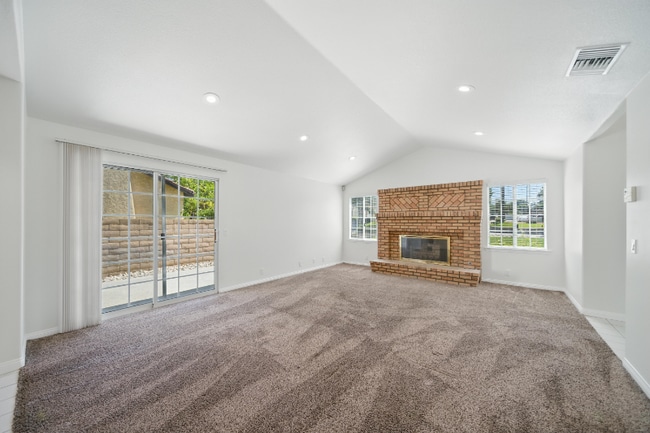 Foto del edificio - 357 N Pennsylvania Ave