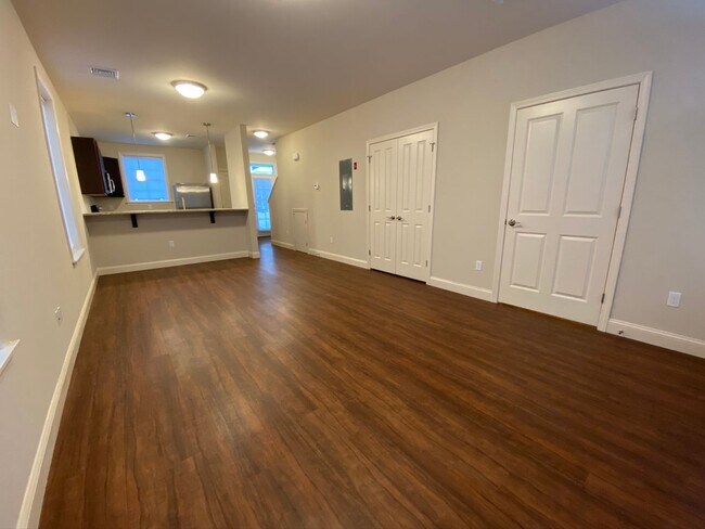 Foto del edificio - 251 Bayberry Cir