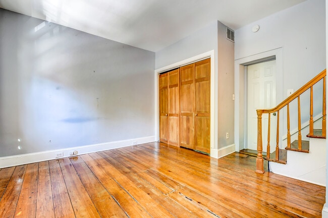 Building Photo - 1614 Lancaster St