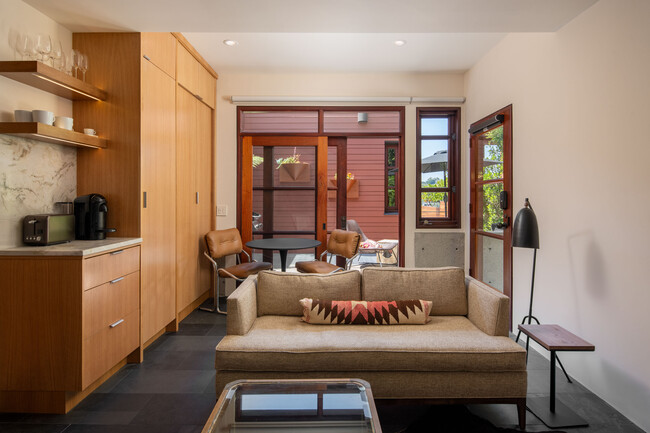Foto del edificio - 7041 Almaden Ln