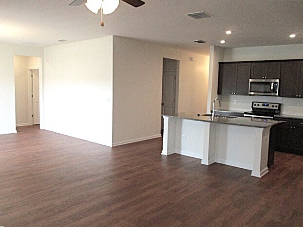 Building Photo - 8179 Coral Vine Ct
