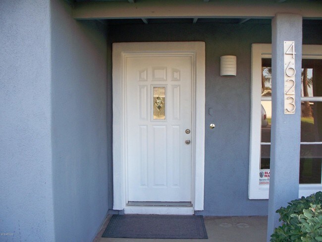 Foto del edificio - 4623 E Catalina Dr