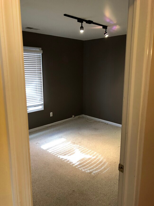 210 Maple St Unit 210, Conshohocken, PA 19428 Condo for Rent in