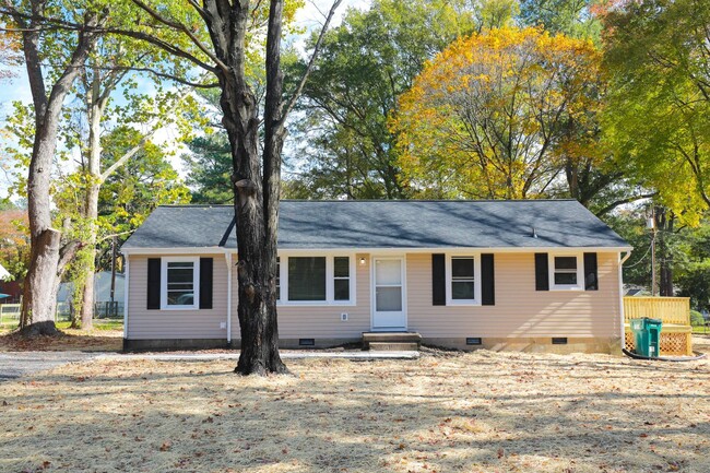Building Photo - Available Now! - Recently Renovated 3 BED ...